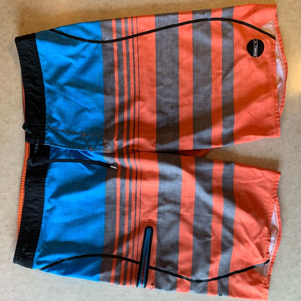 Mens O’Neill board shorts size 38